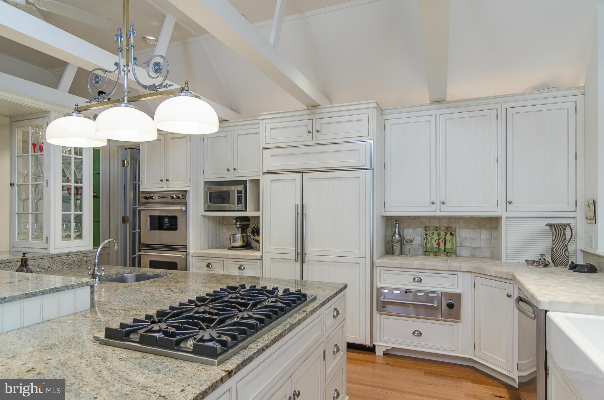 WILD ROSE SHORES - Residential