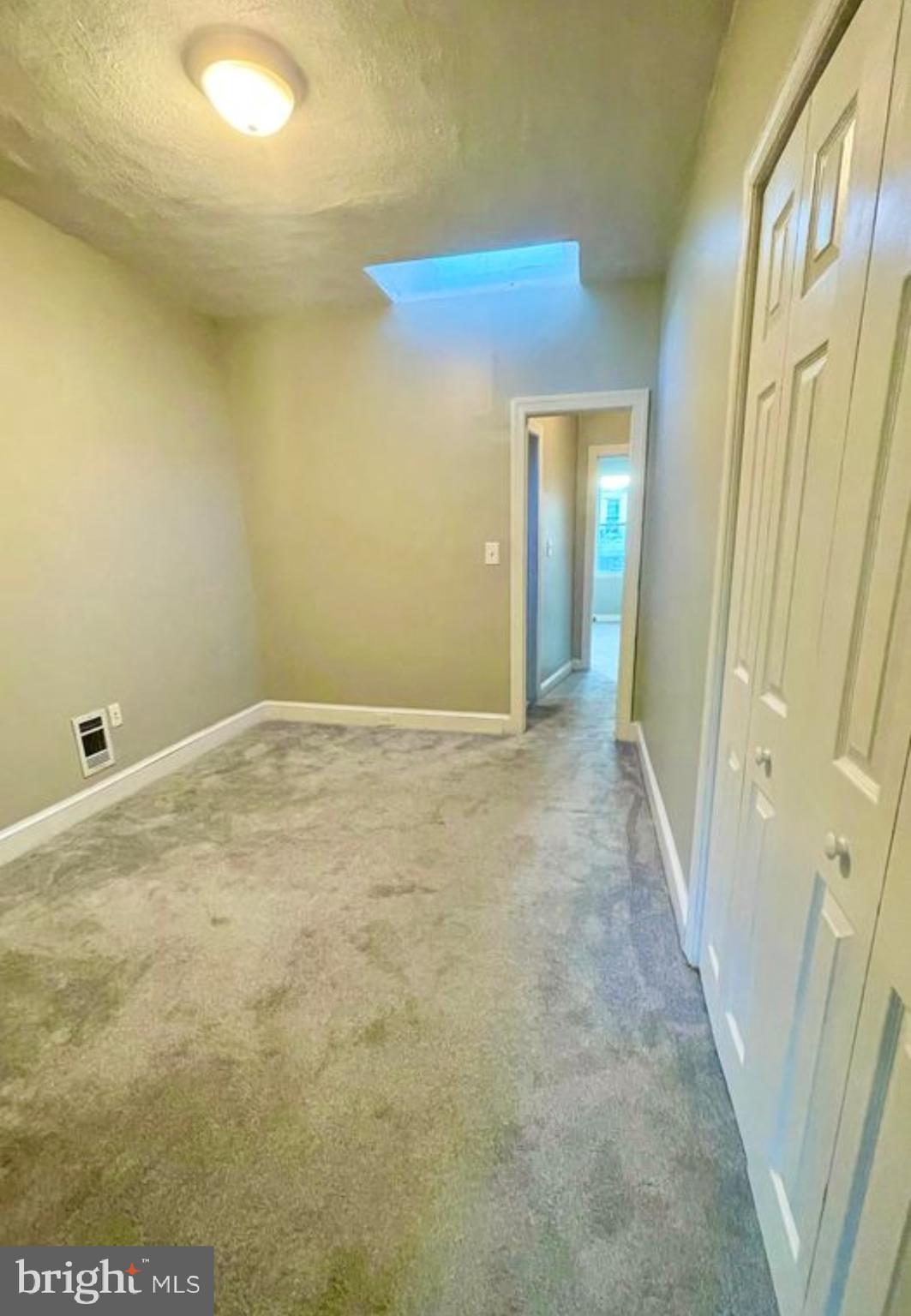 GREEKTOWN - Residential Lease