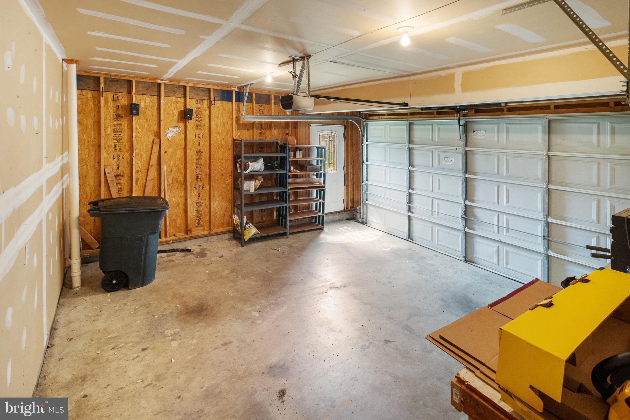 RIVER HILLS - Residential