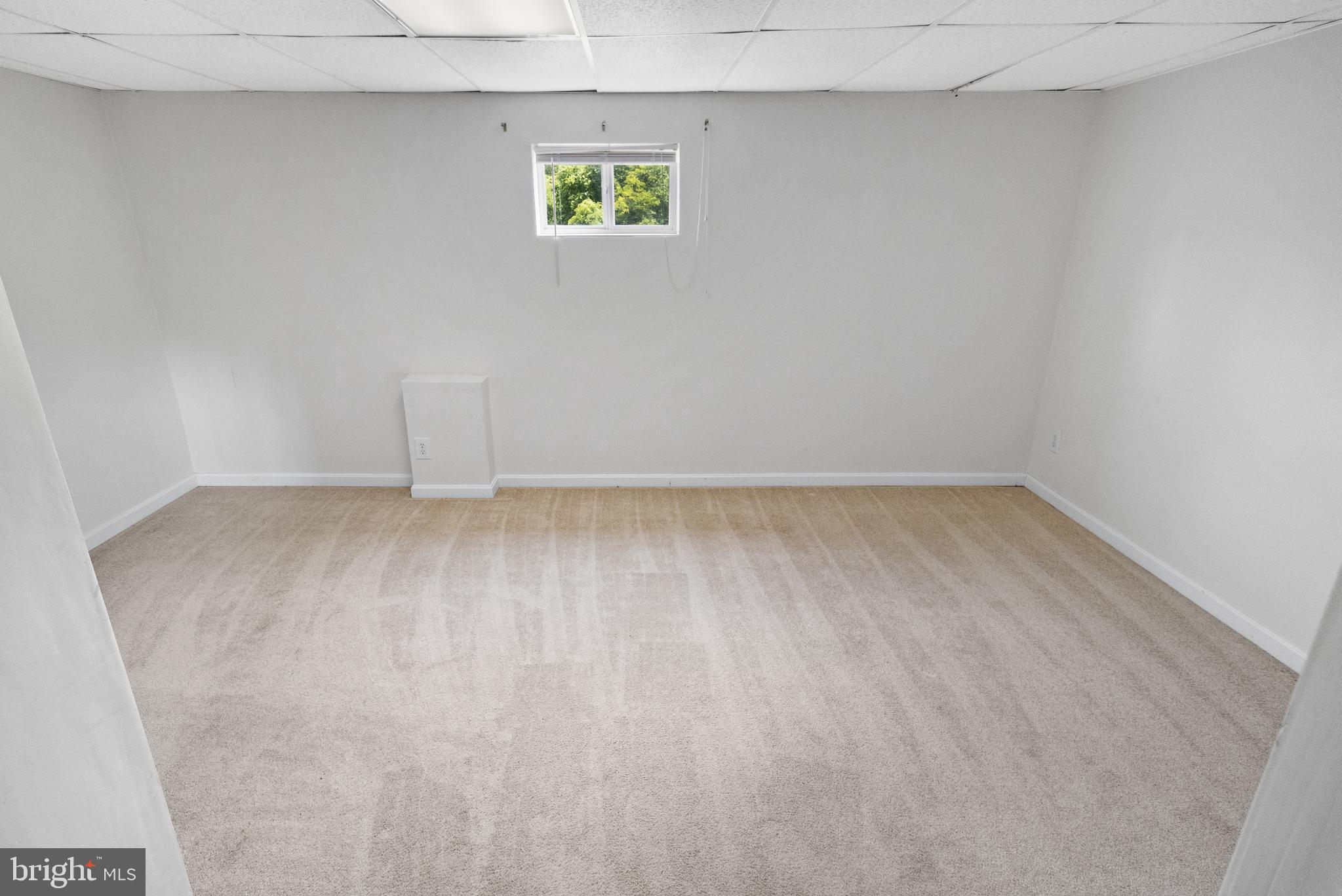 RIVER HILLS - Residential