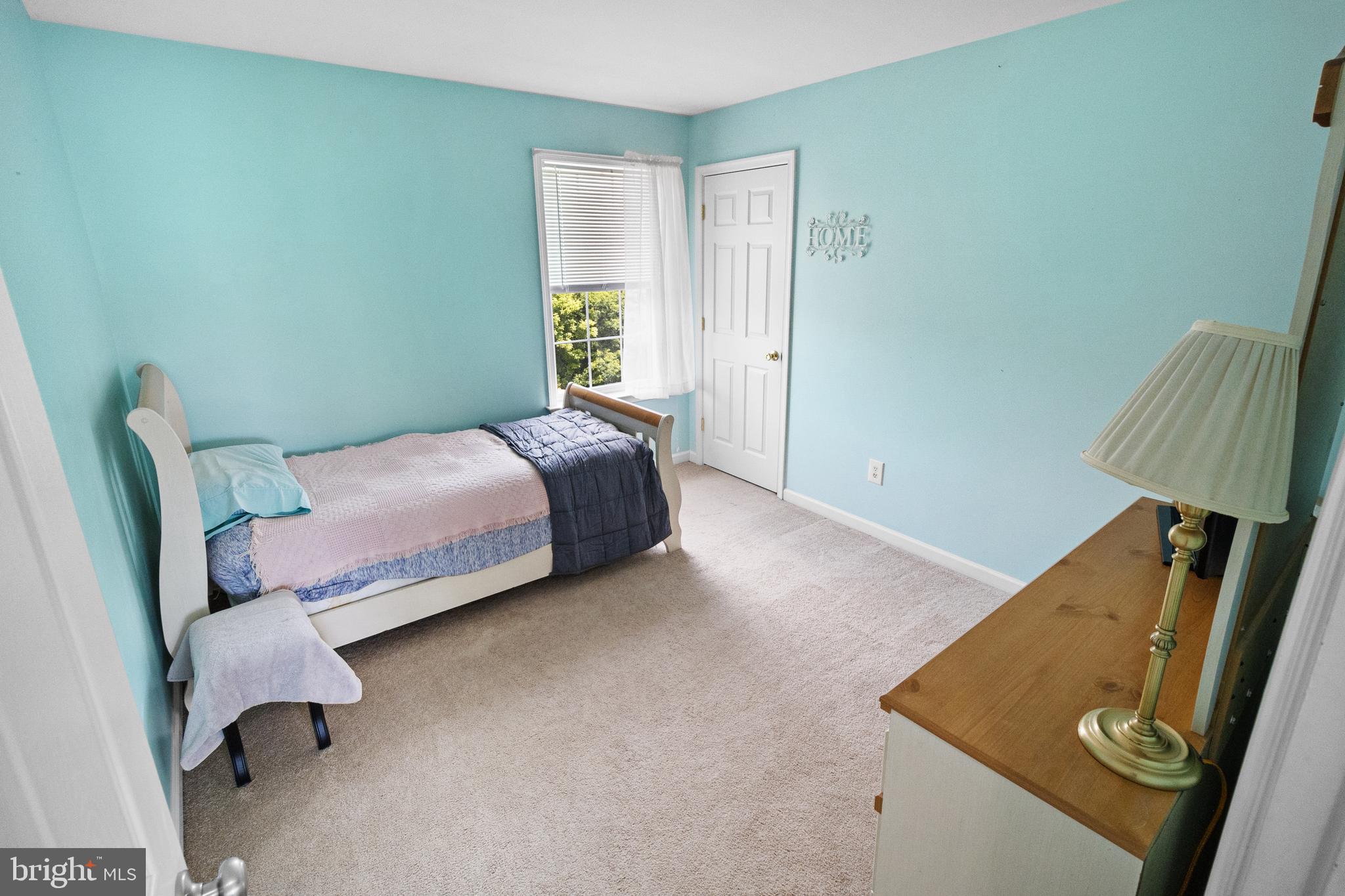 RIVER HILLS - Residential