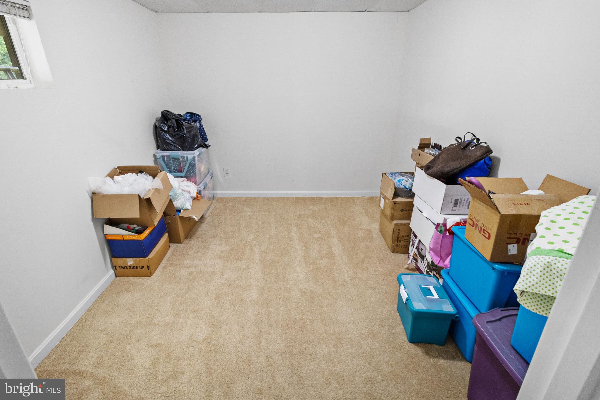 RIVER HILLS - Residential