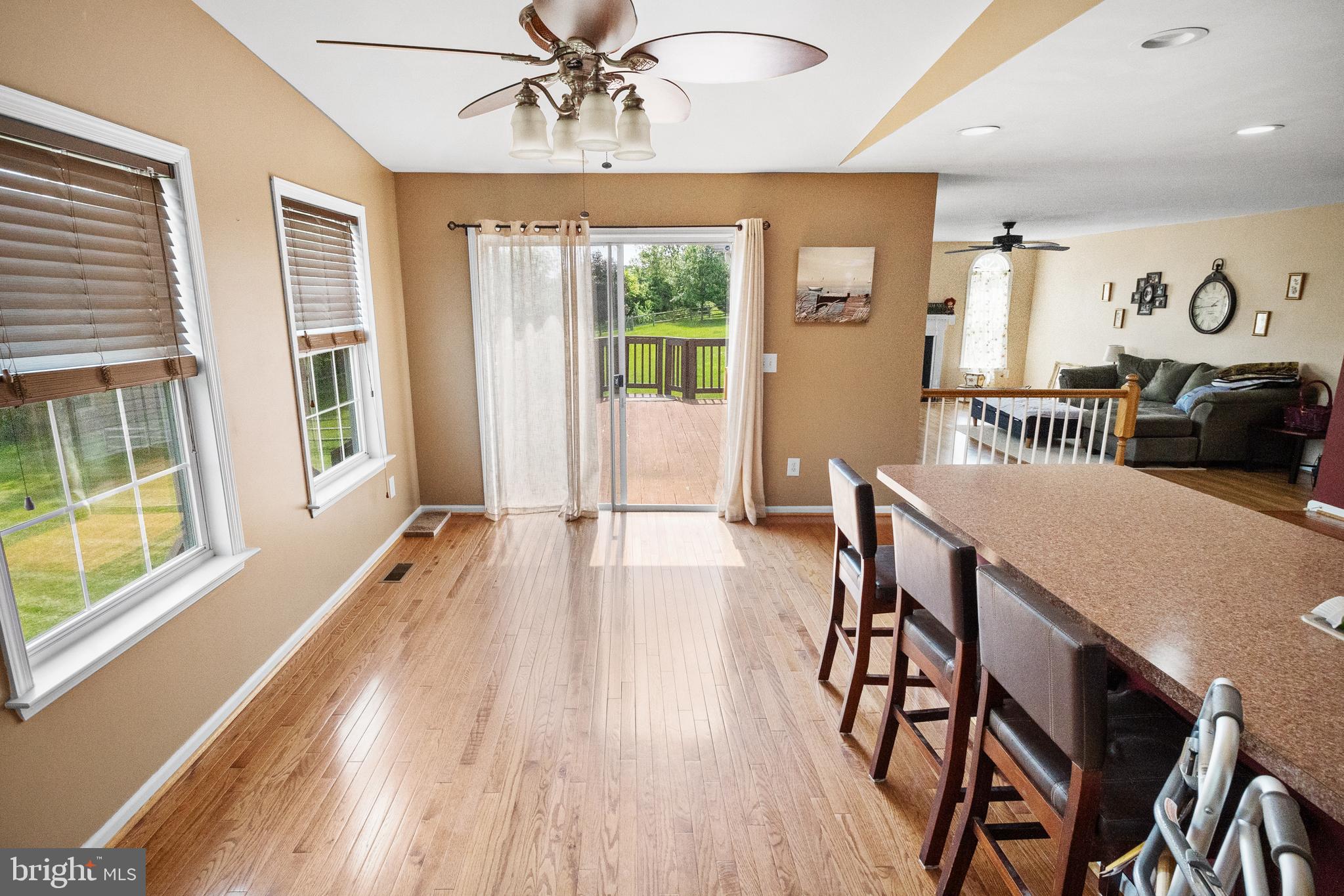 RIVER HILLS - Residential