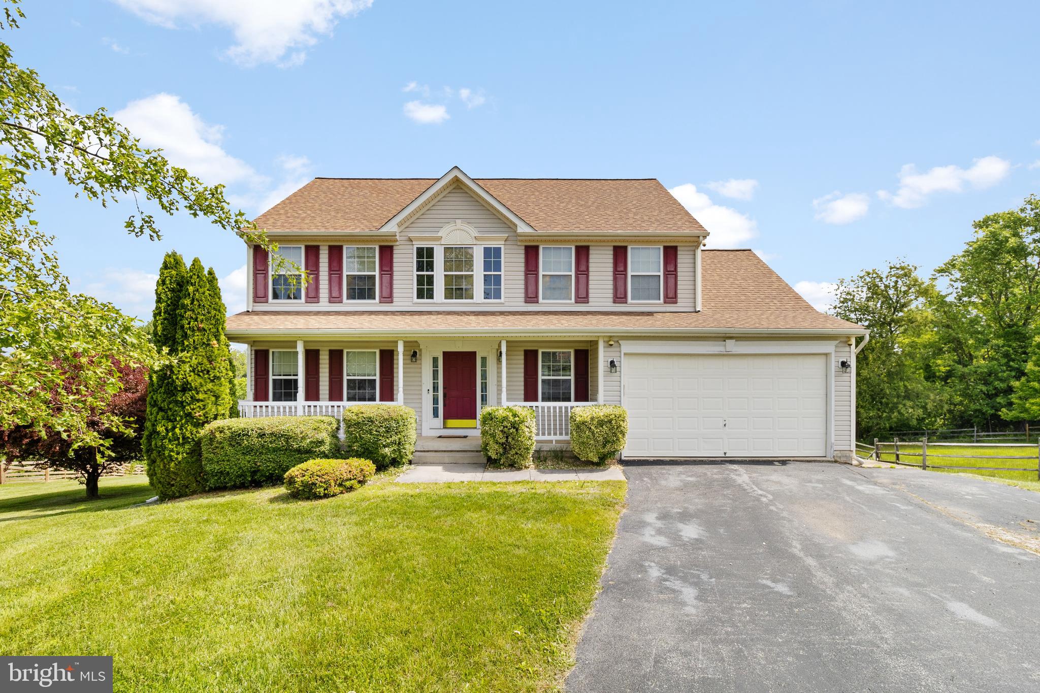 RIVER HILLS - Residential