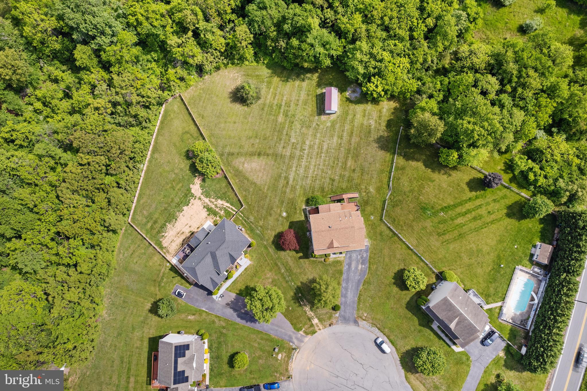 RIVER HILLS - Residential