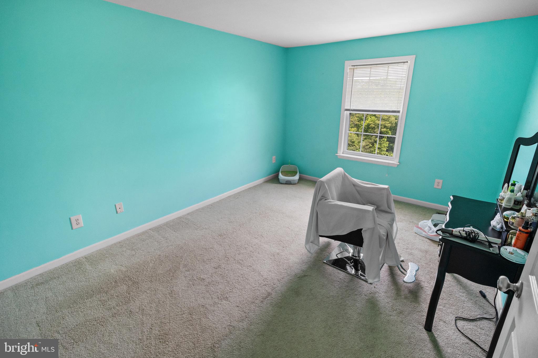 RIVER HILLS - Residential