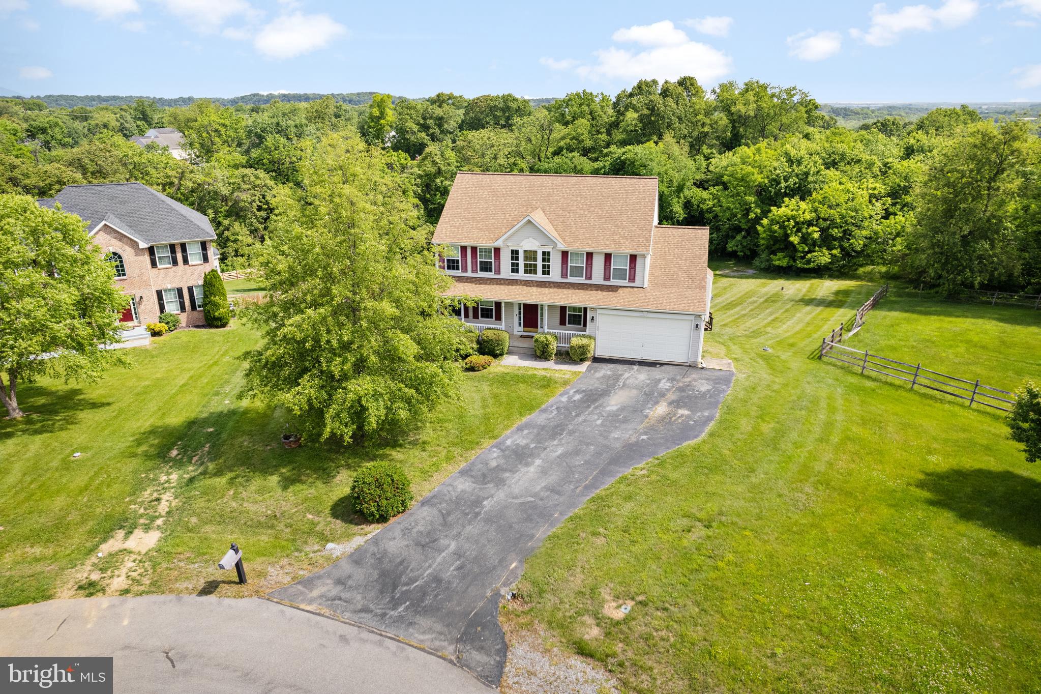 RIVER HILLS - Residential