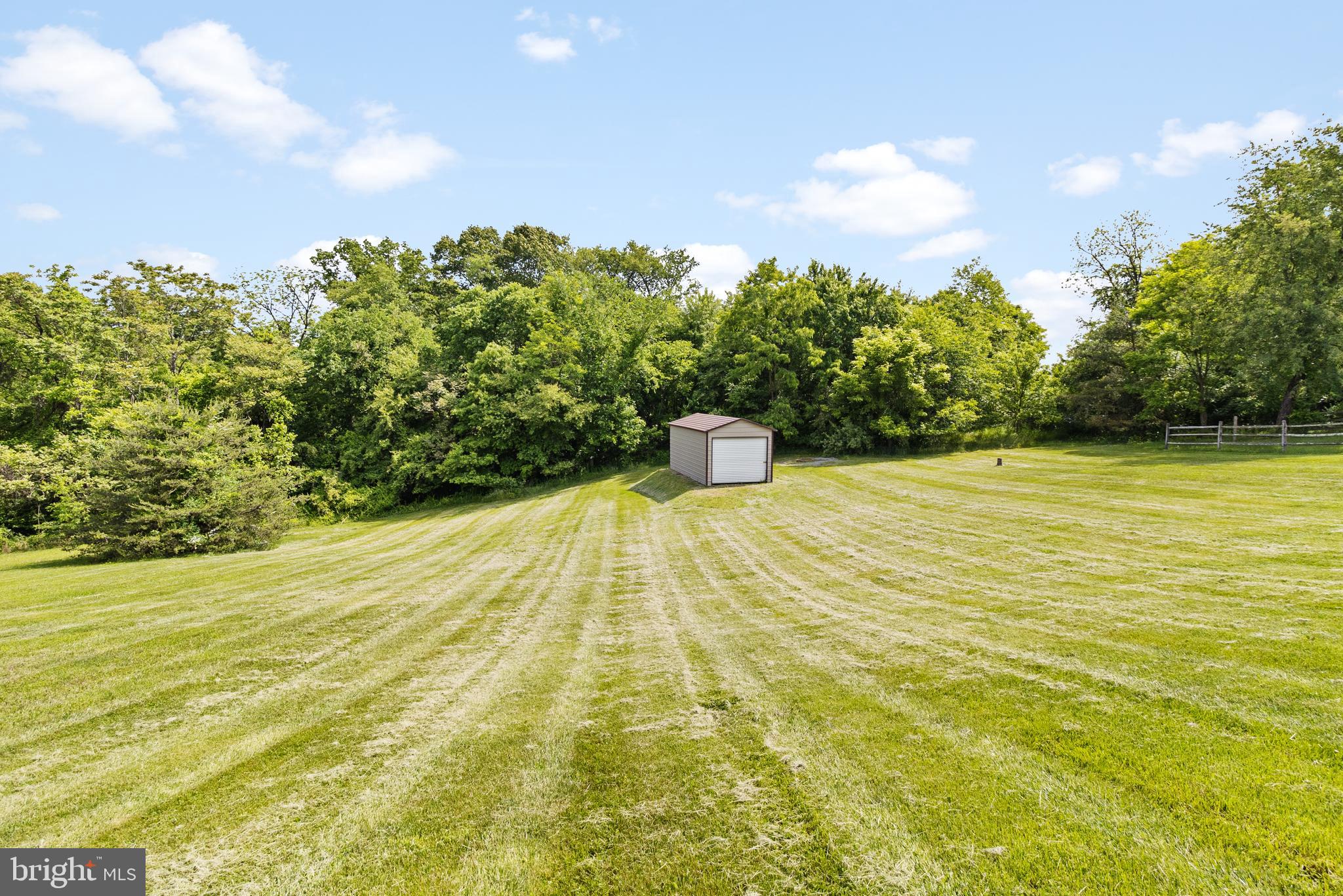 RIVER HILLS - Residential