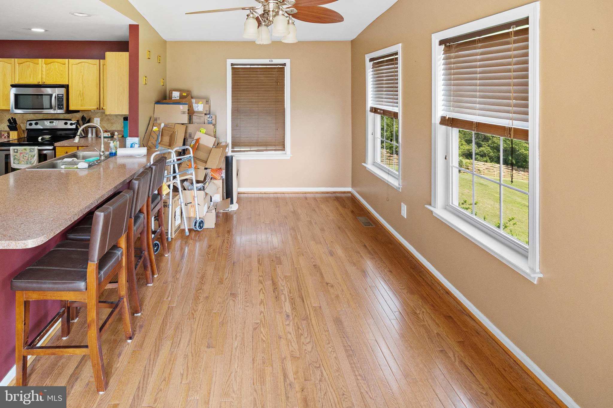 RIVER HILLS - Residential