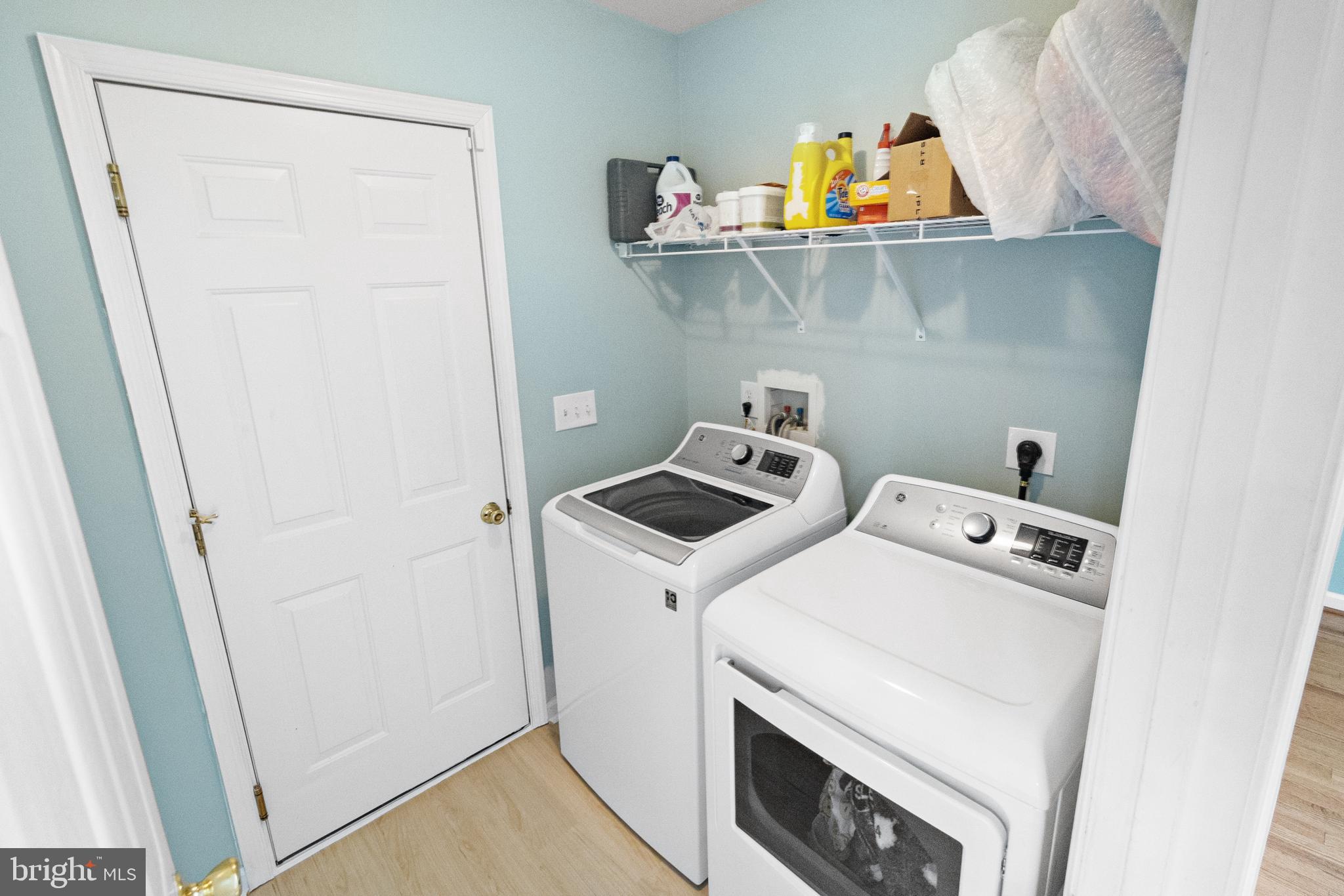 RIVER HILLS - Residential