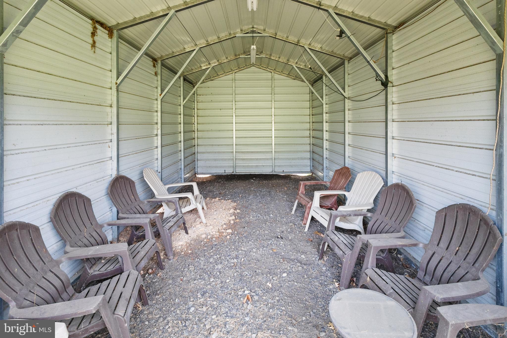 RIVER HILLS - Residential