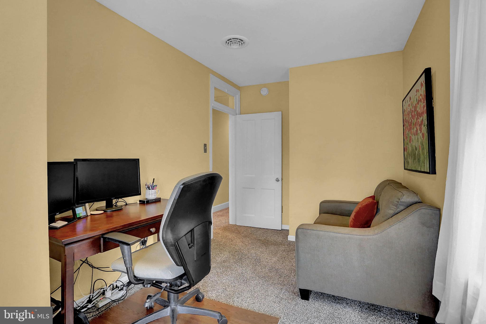 HAGERSTOWN - Residential