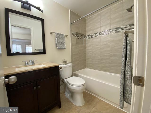 TIERS OF MANCHESTER LAKES - Residential Lease