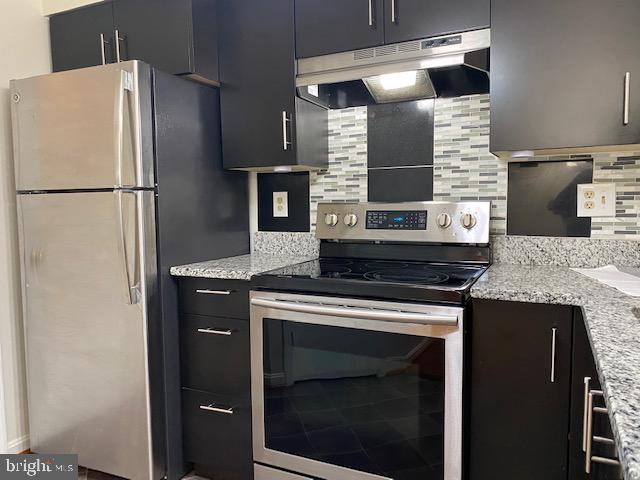 TIERS OF MANCHESTER LAKES - Residential Lease