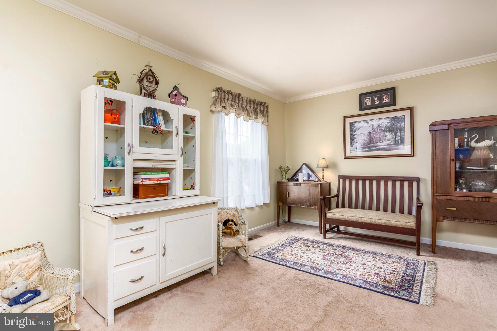 CHARING CROSS - Residential