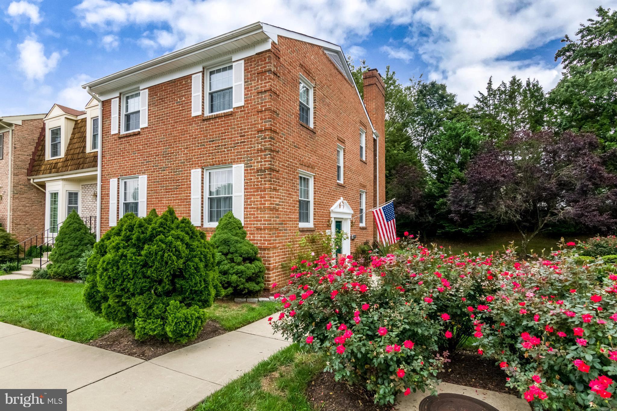 CHARING CROSS - Residential