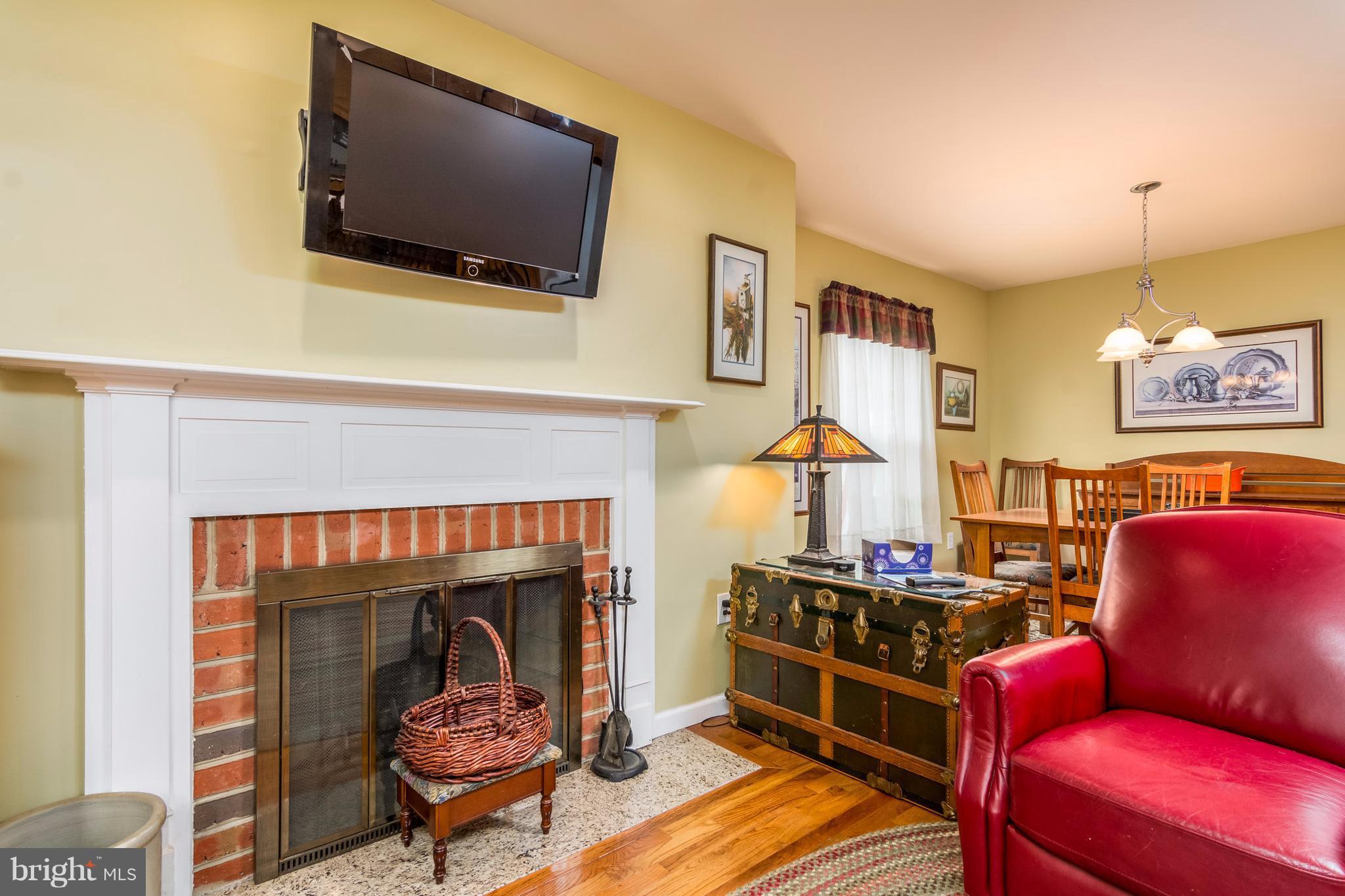 CHARING CROSS - Residential