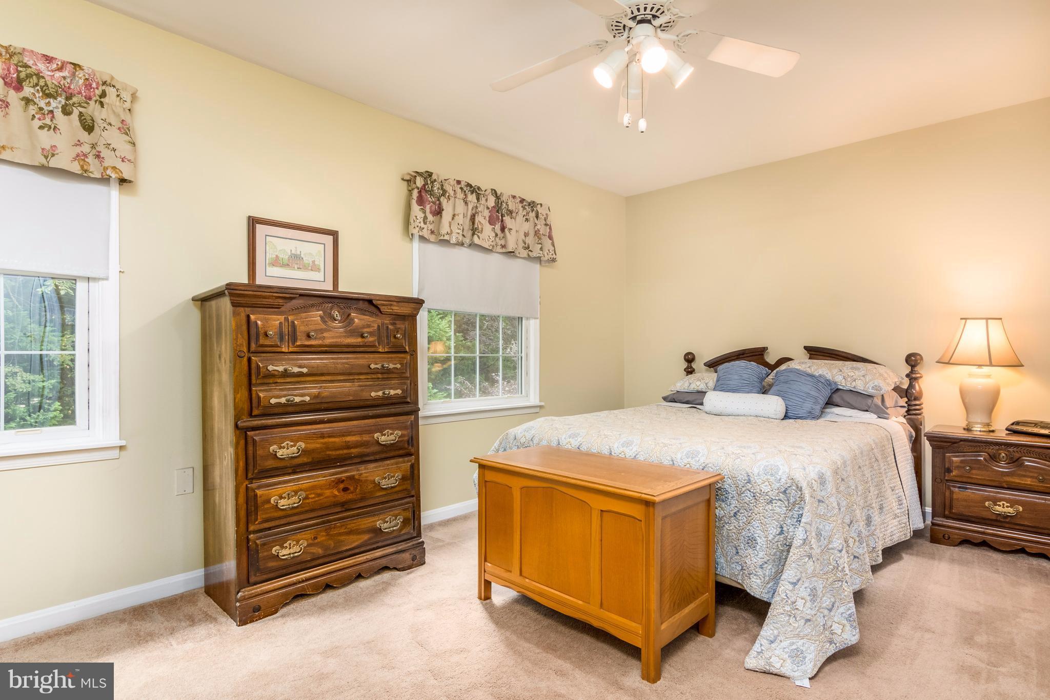 CHARING CROSS - Residential