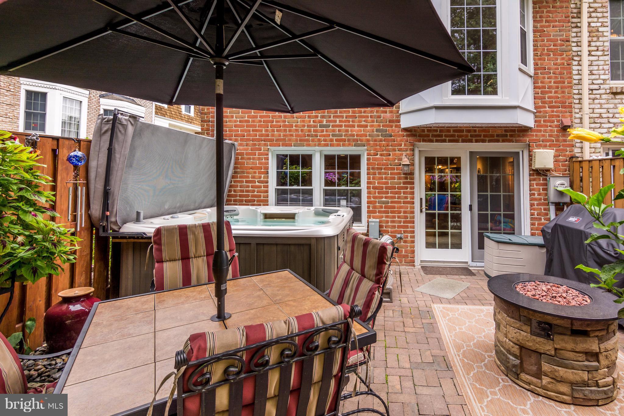 CHARING CROSS - Residential