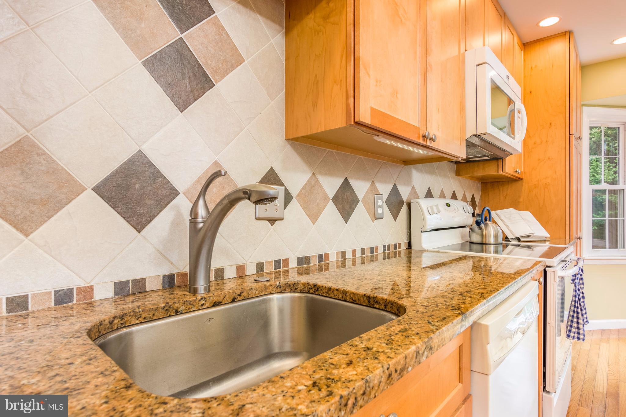 CHARING CROSS - Residential