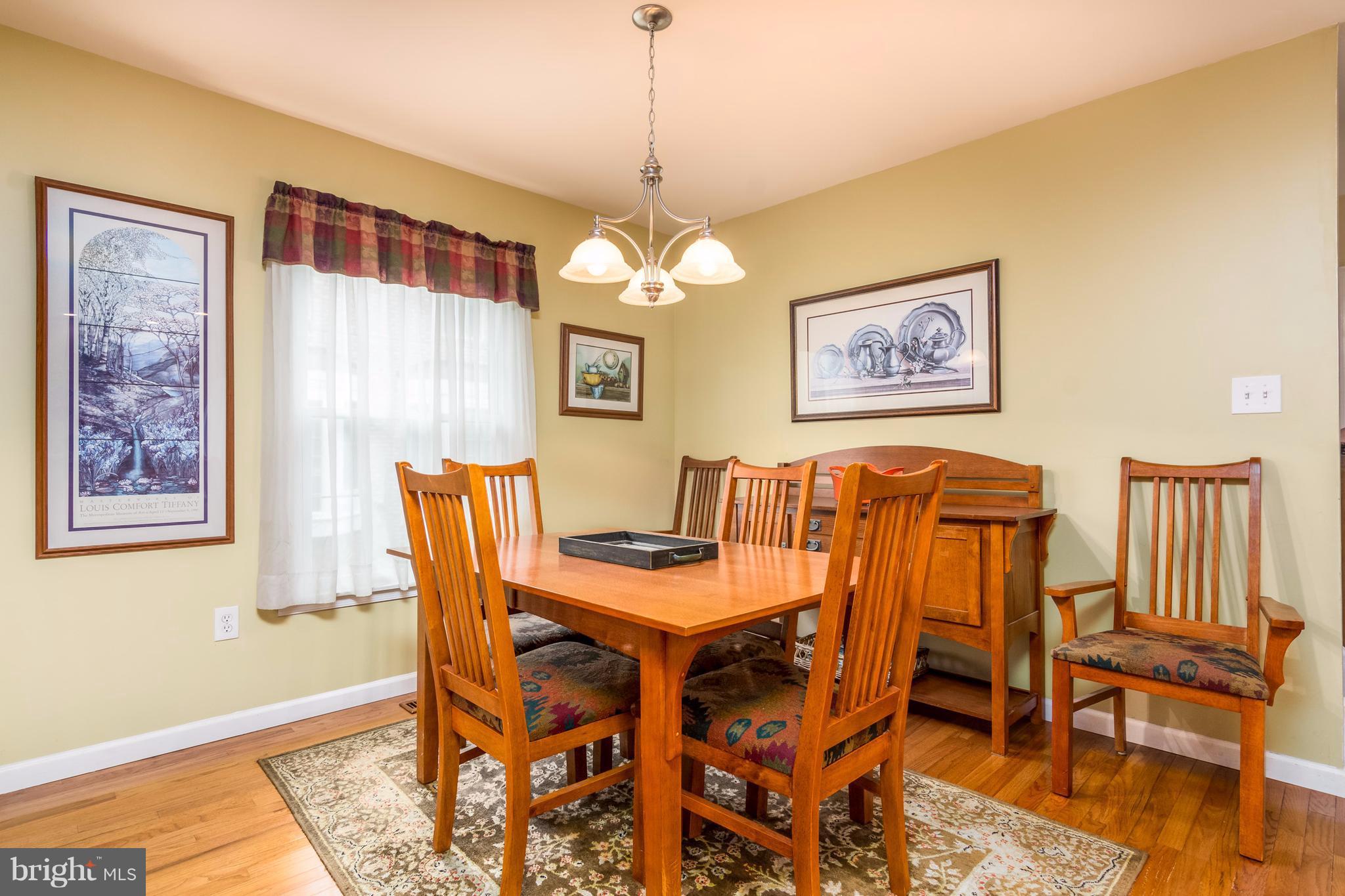 CHARING CROSS - Residential