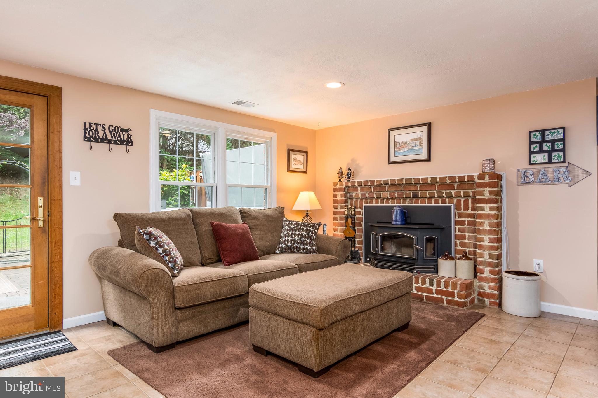 CHARING CROSS - Residential