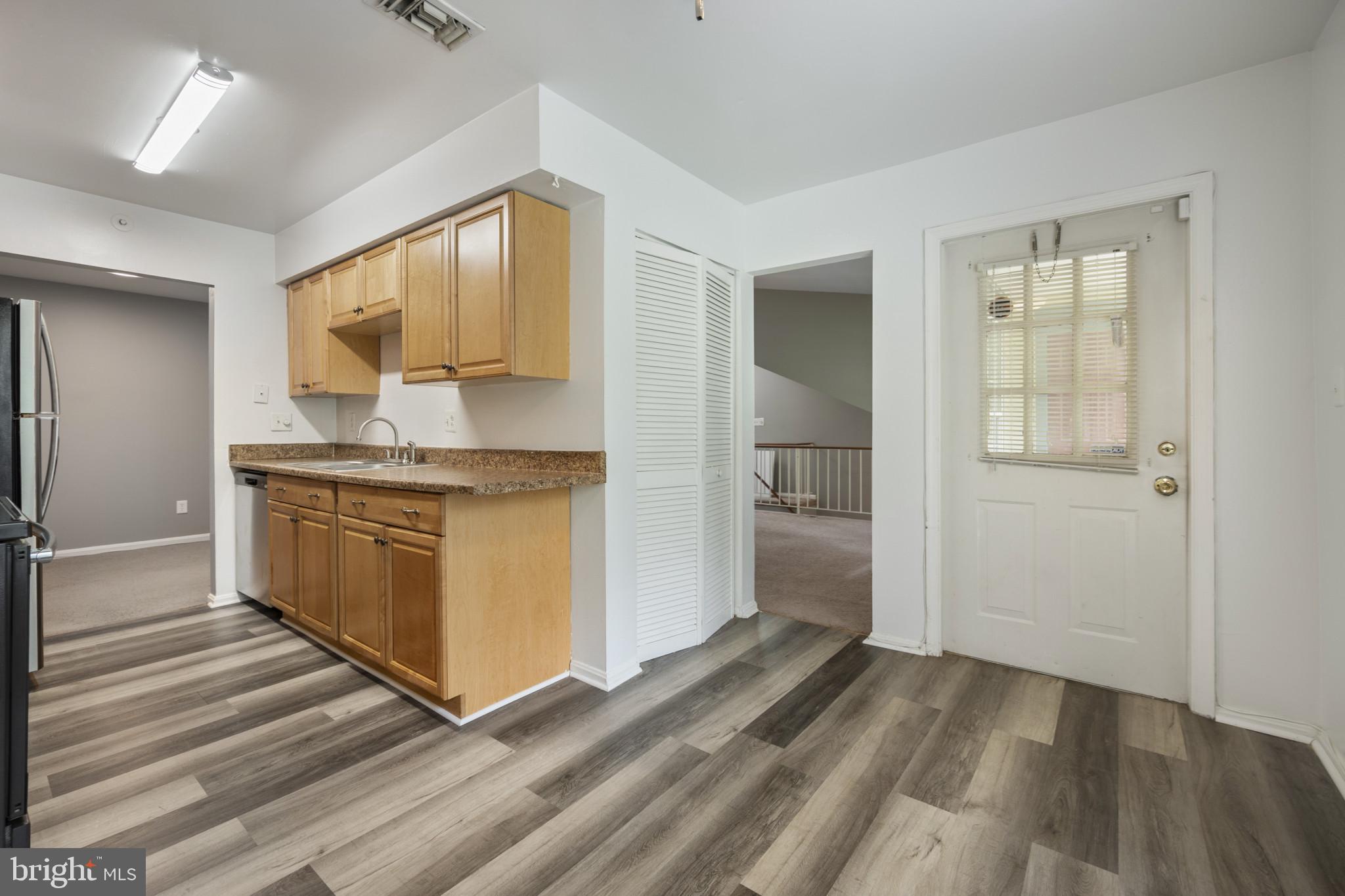 GLENSFORD CONDO - Residential