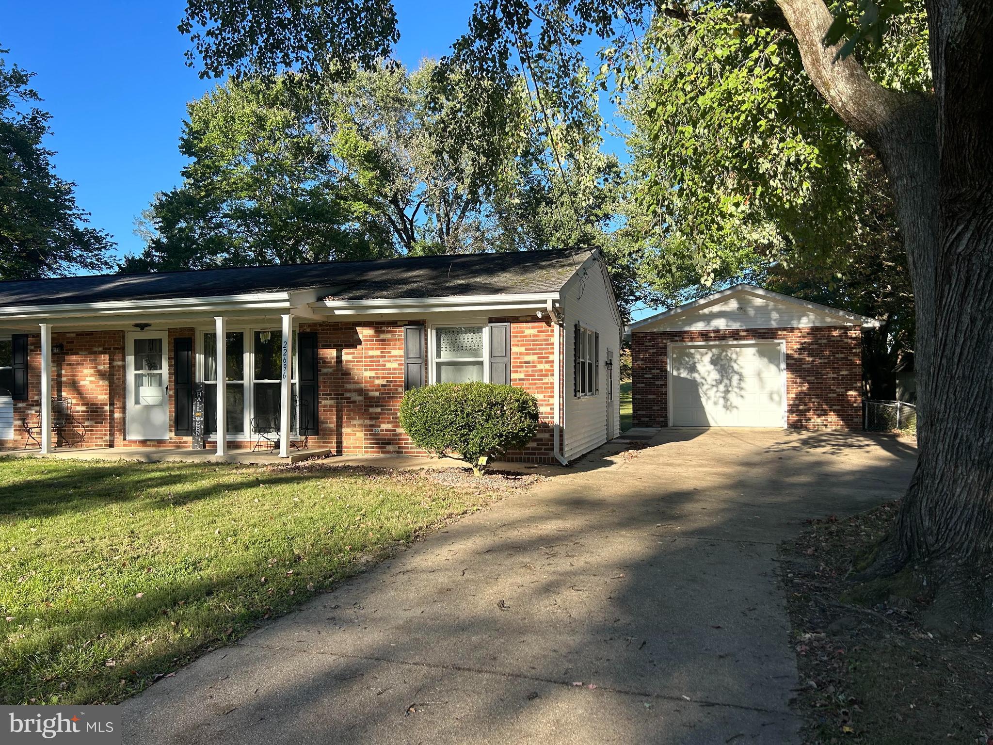 22696 BELLWOOD LANE