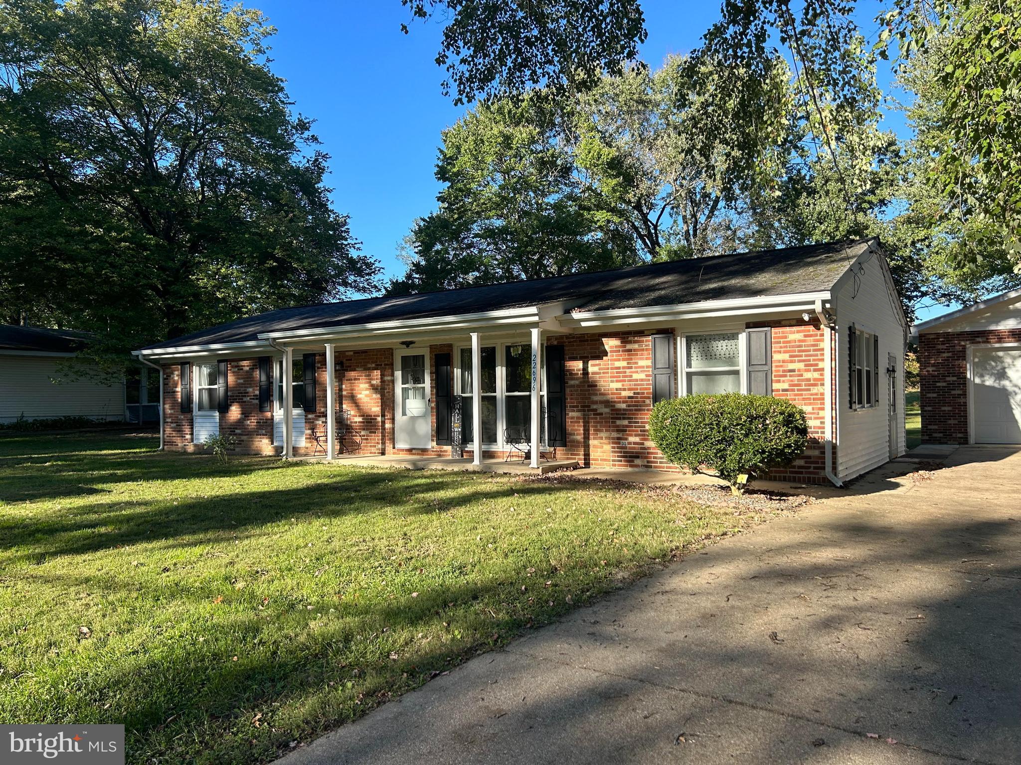 22696 BELLWOOD LANE