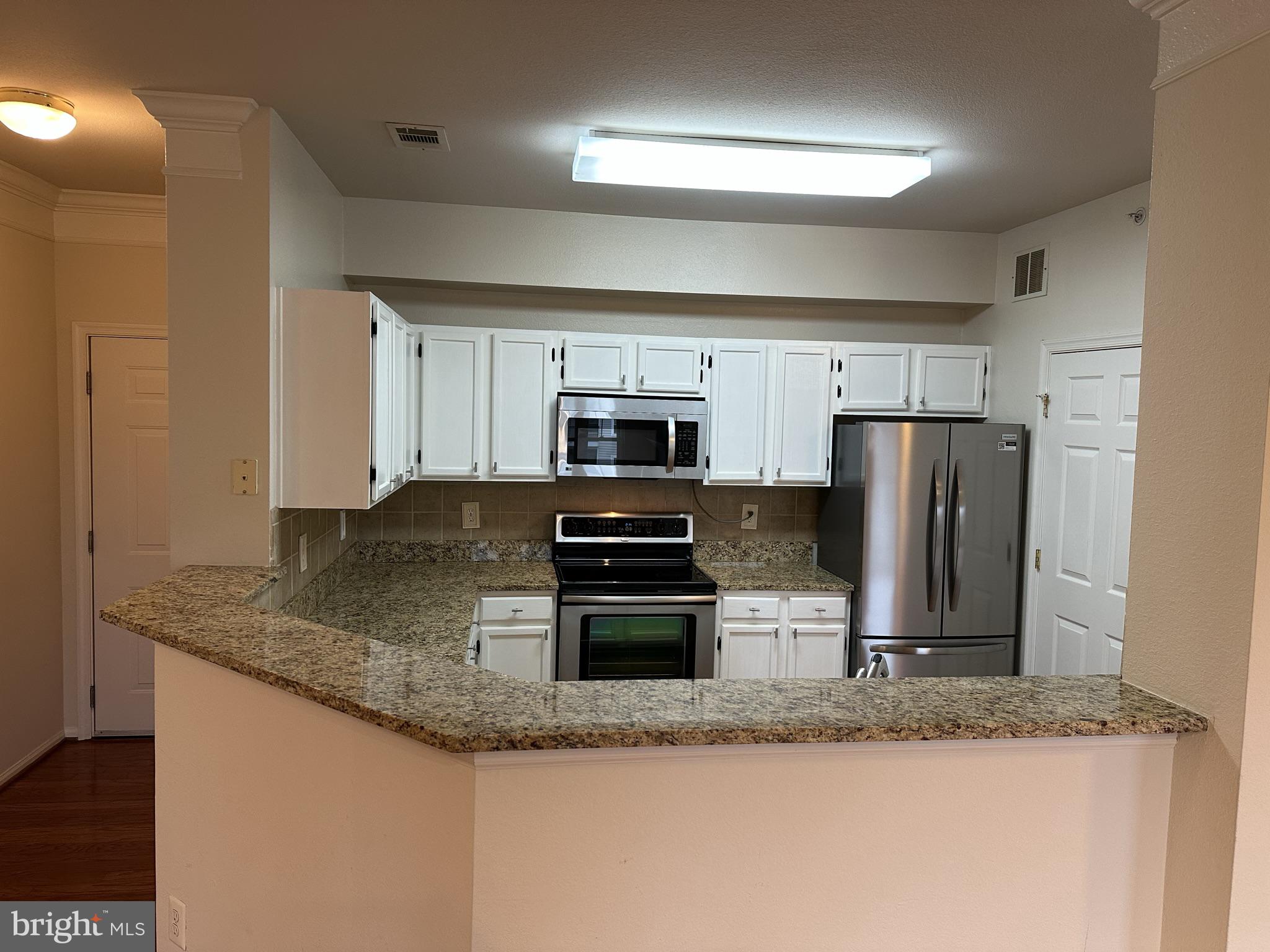 GATES OF MCLEAN - Residential Lease