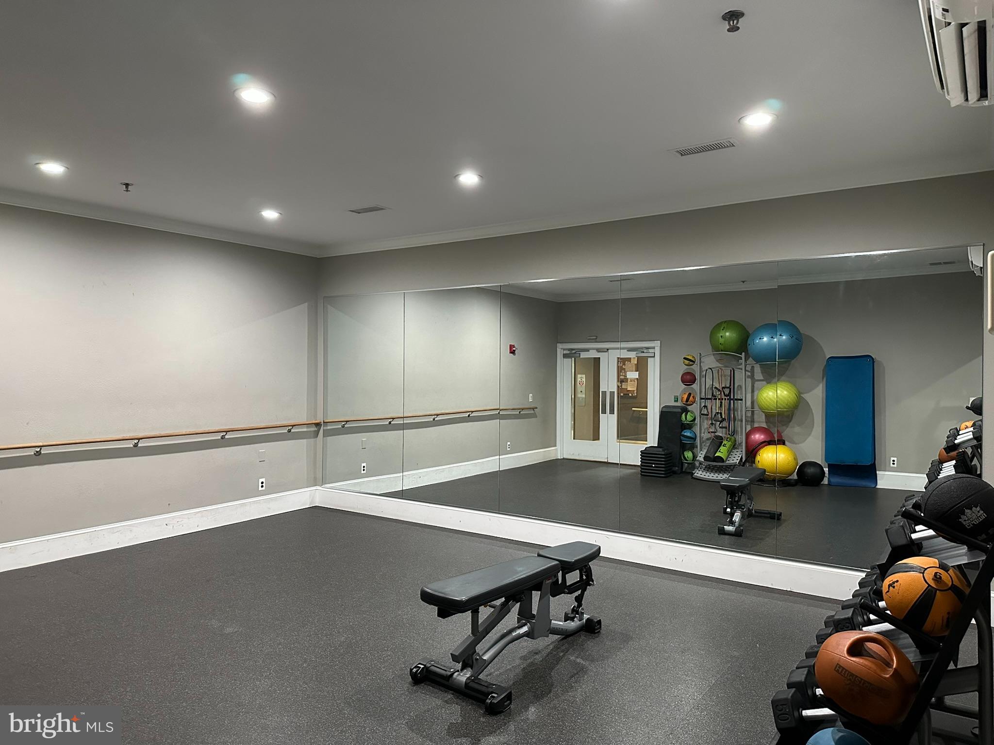 GATES OF MCLEAN - Residential Lease