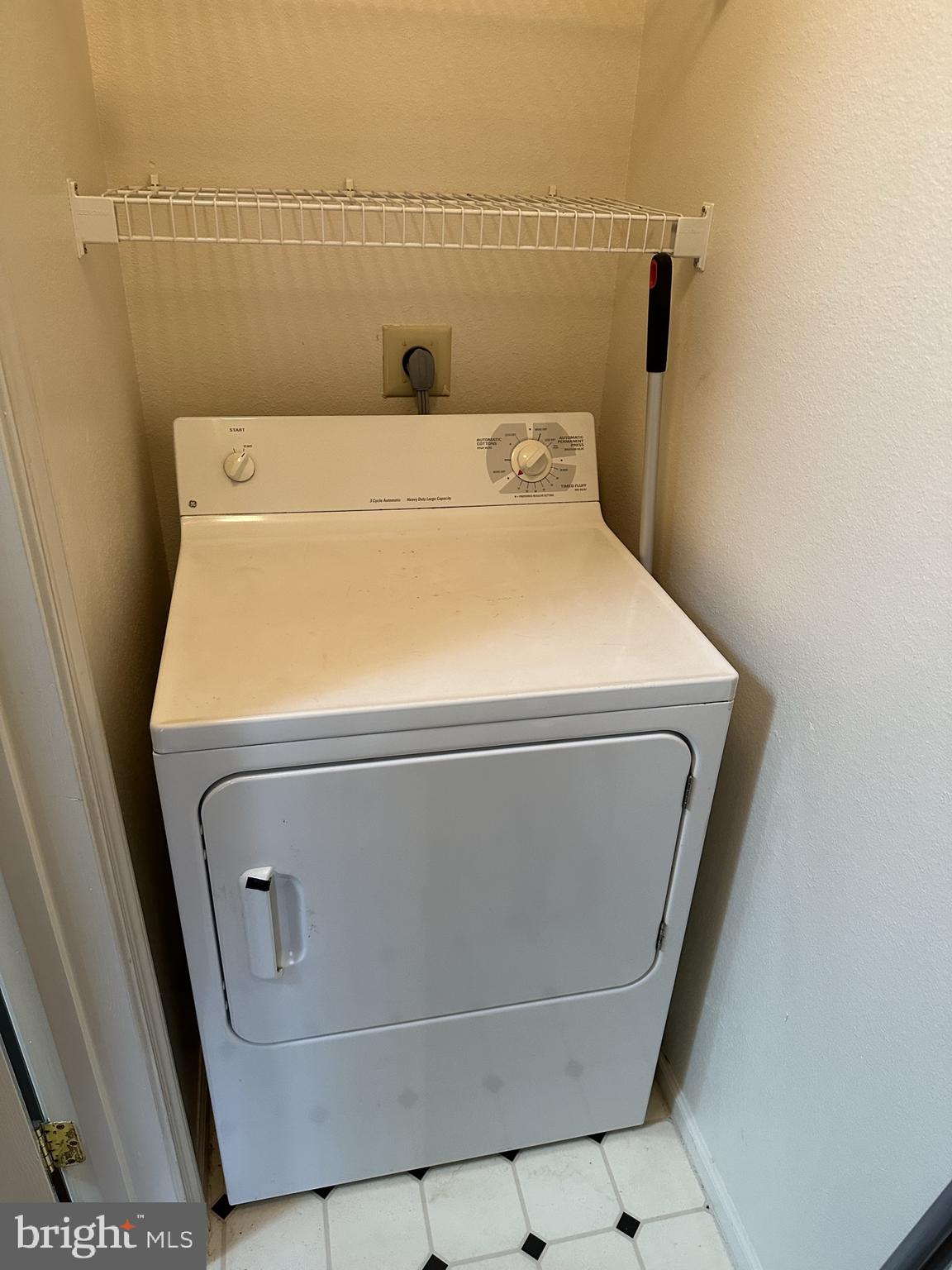 GATES OF MCLEAN - Residential Lease