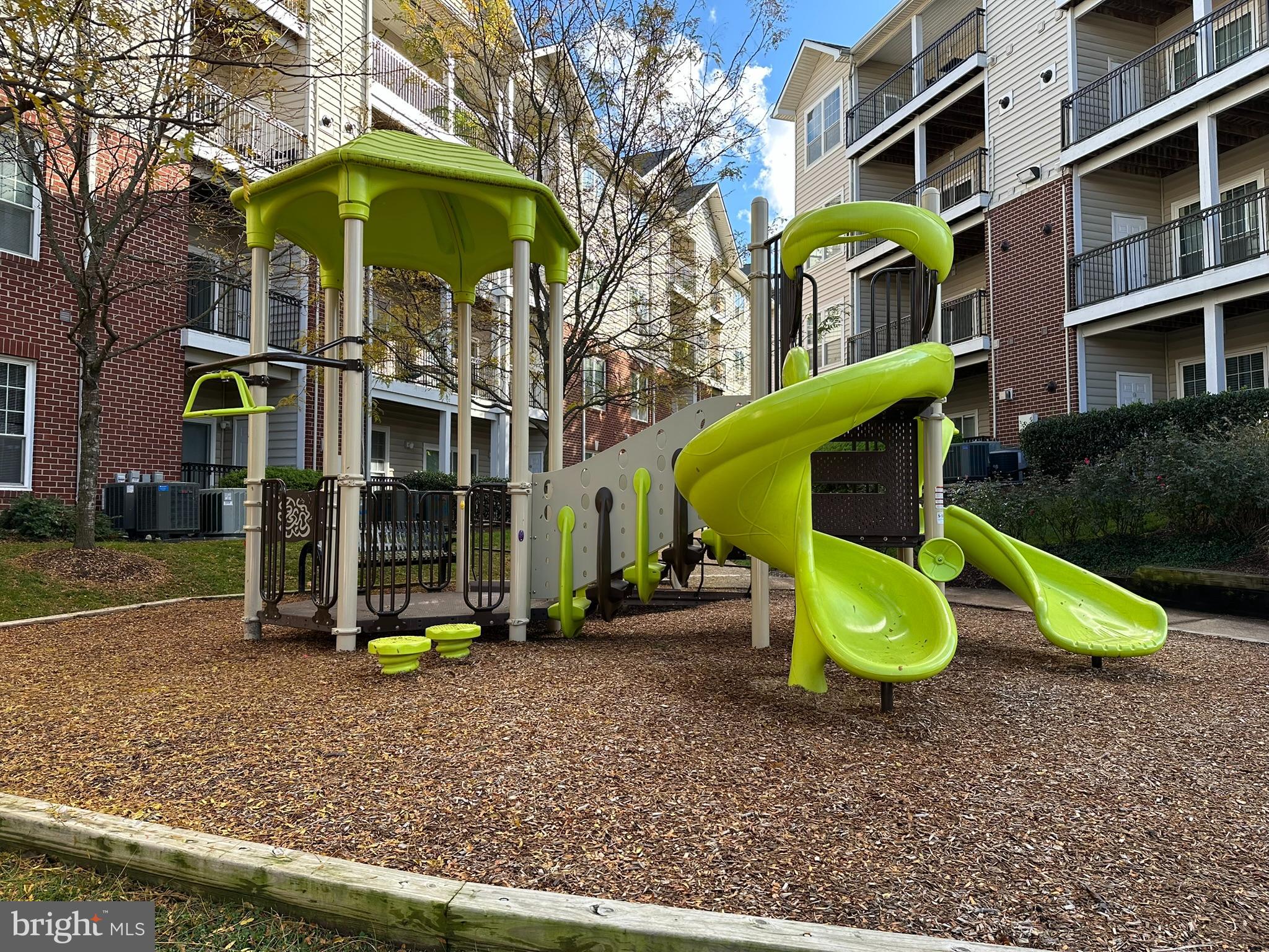 GATES OF MCLEAN - Residential Lease