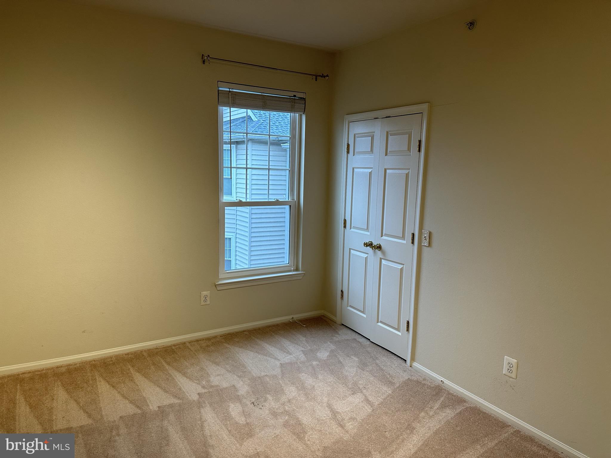 GATES OF MCLEAN - Residential Lease