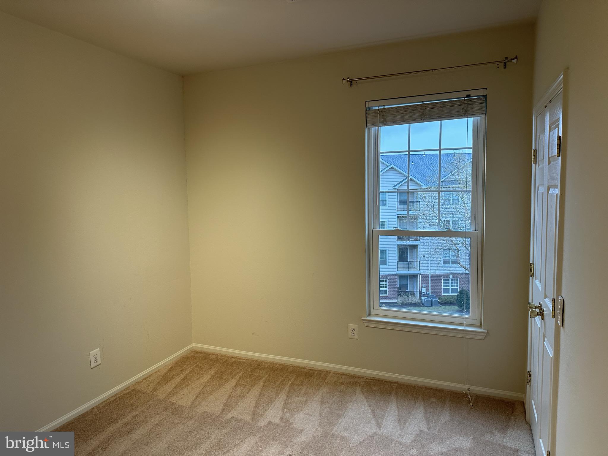 GATES OF MCLEAN - Residential Lease