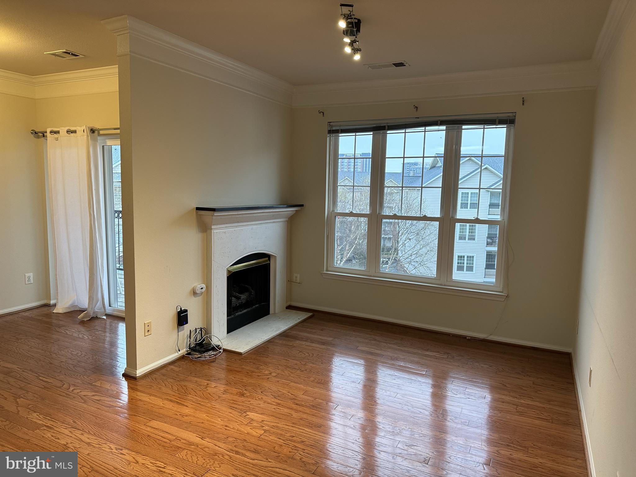 GATES OF MCLEAN - Residential Lease