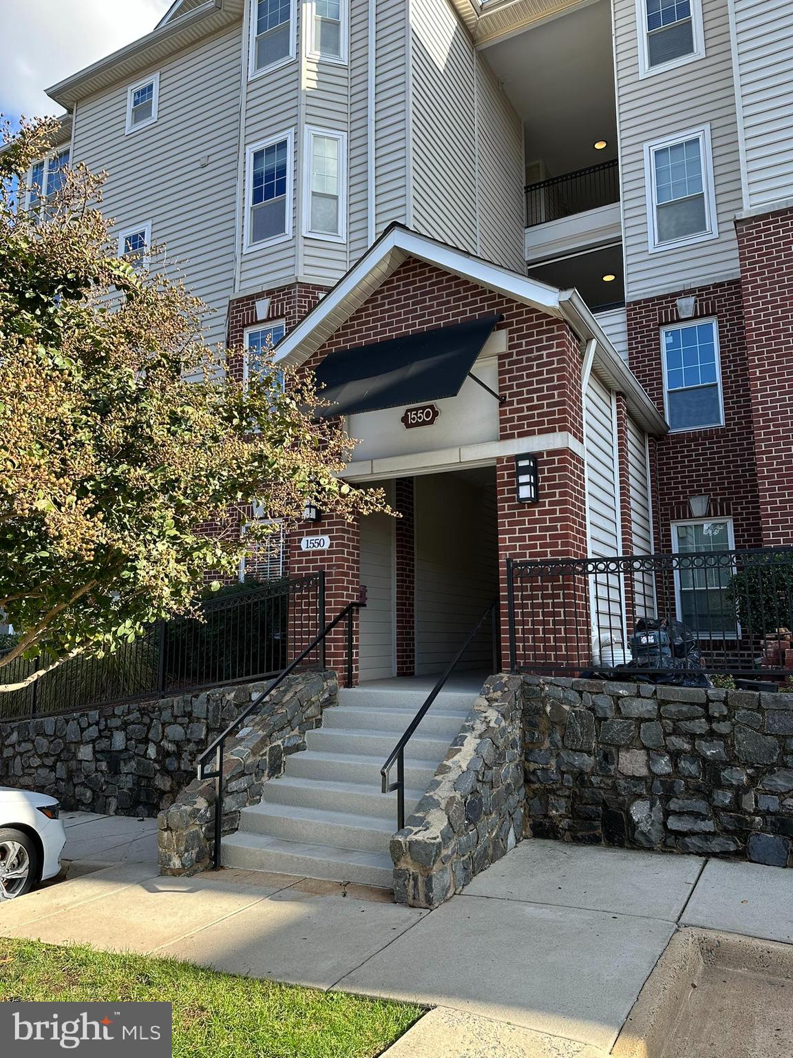 GATES OF MCLEAN - Residential Lease