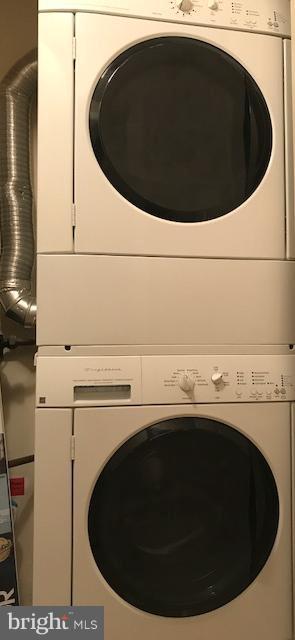 WHITE OAK VILLAGE SUB - Residential Lease