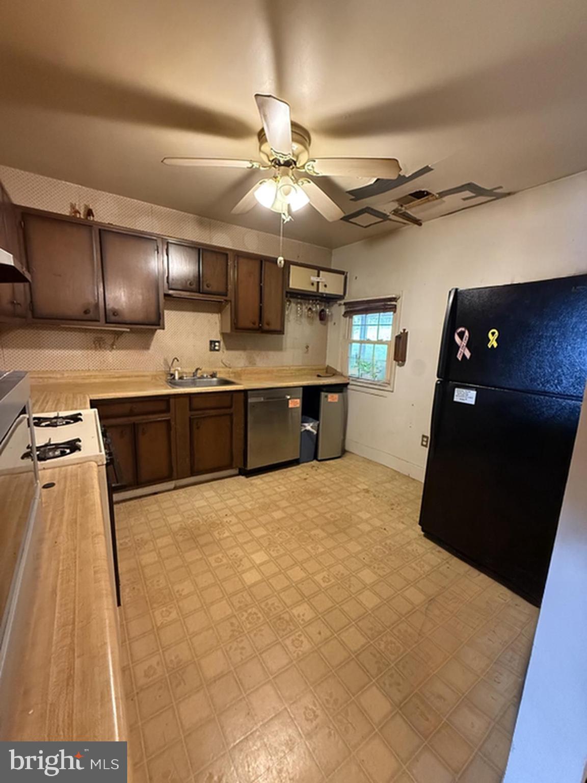 ROLLING ACRES - Residential