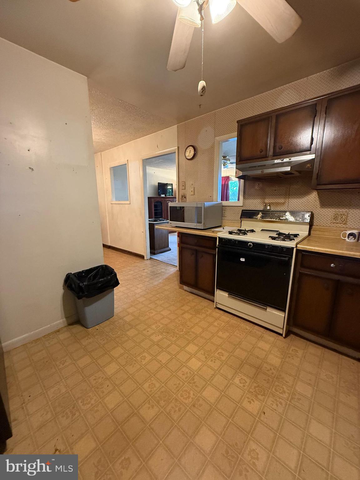 ROLLING ACRES - Residential
