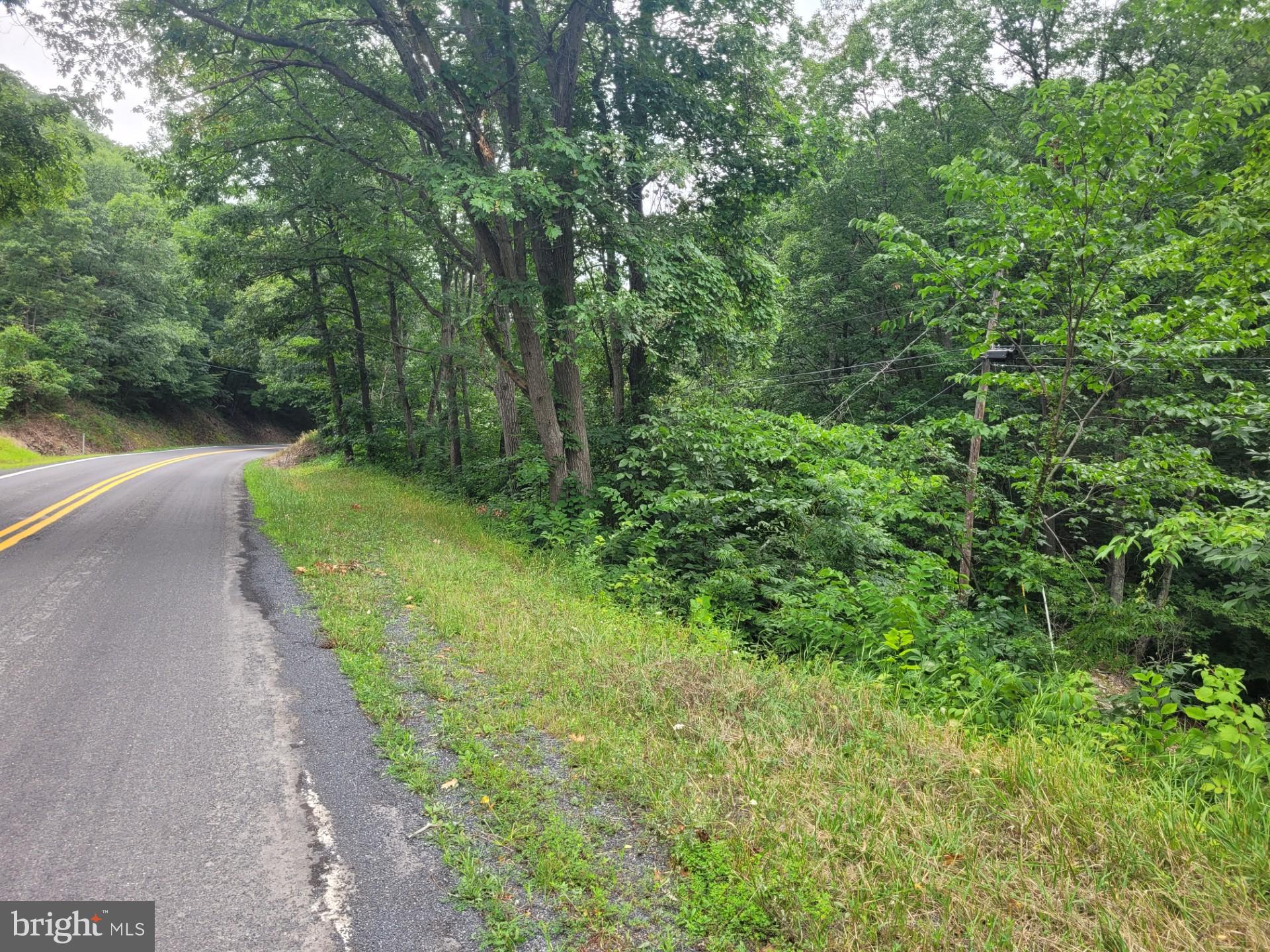 NONE UNRESTRICTED - Land