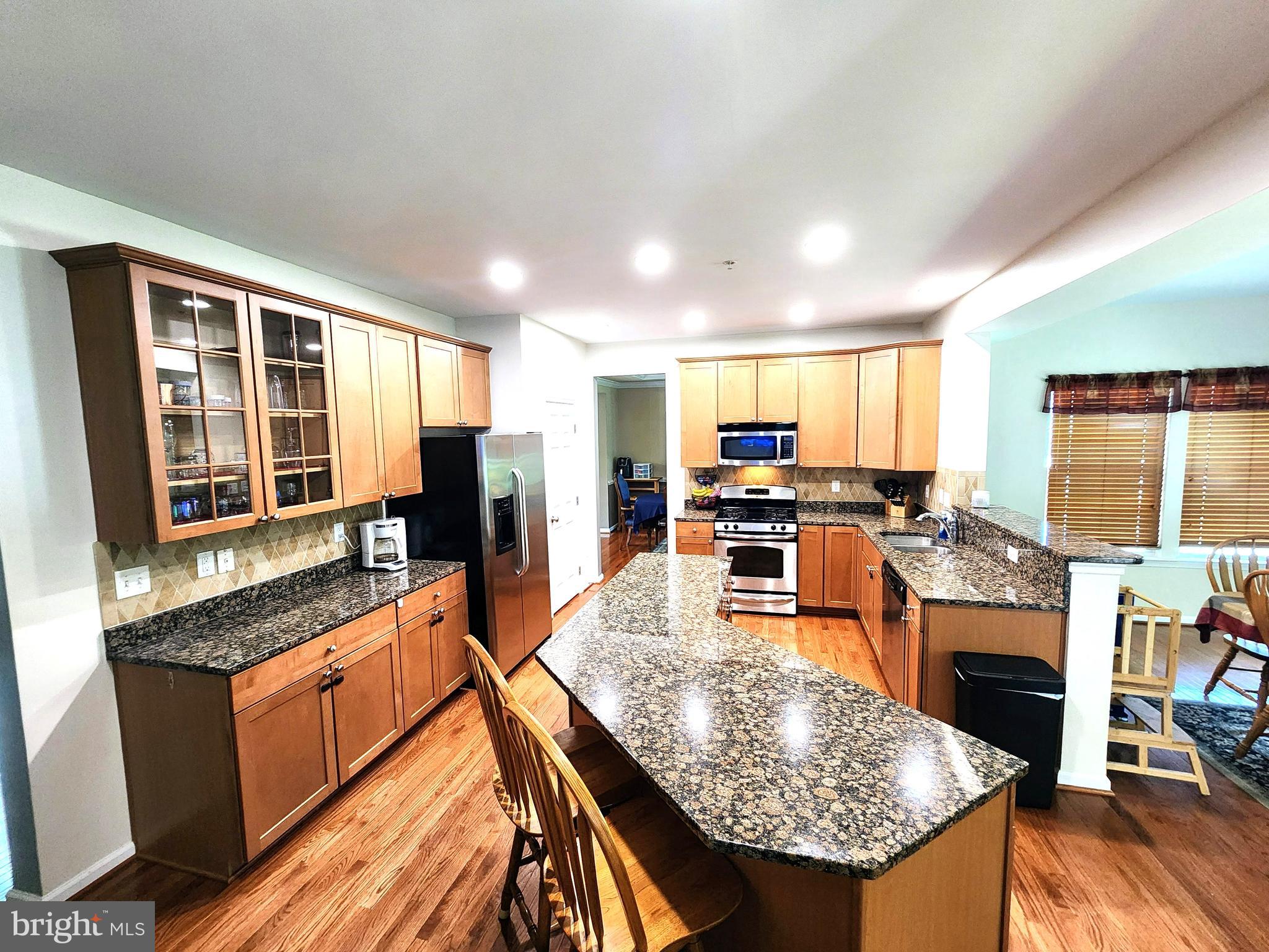 11 VIBURNUM AVENUE