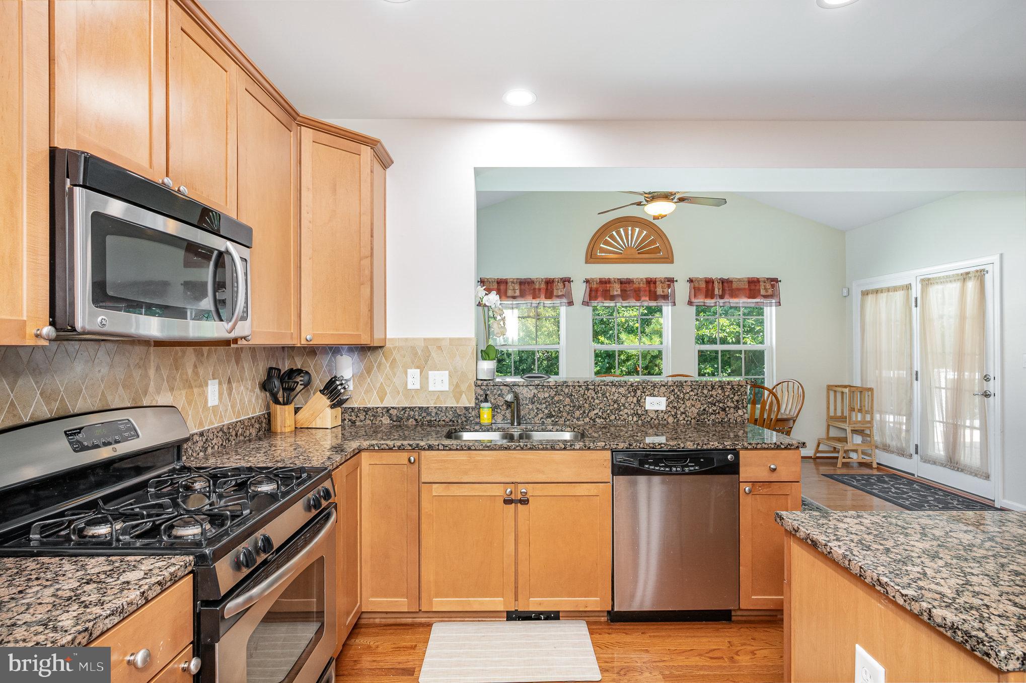 11 VIBURNUM AVENUE