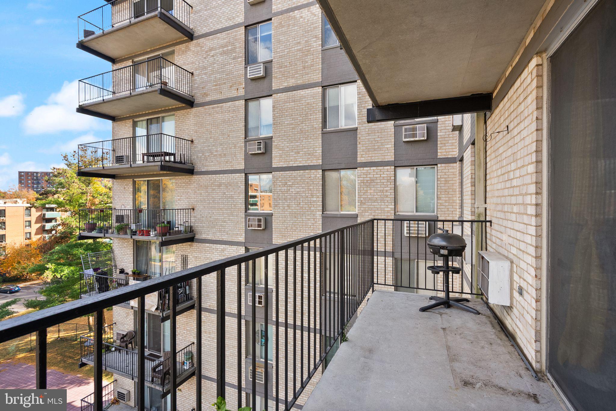 BARCROFT HILLS - Residential