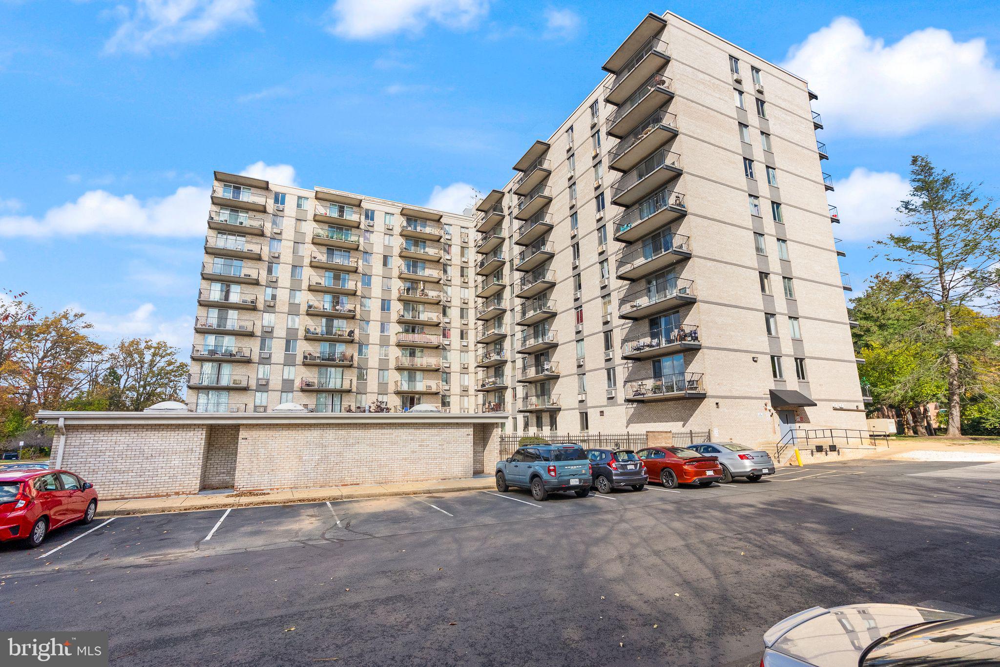 BARCROFT HILLS - Residential