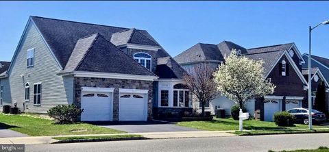 Photo of 16 Plymouth Way, BARNEGAT, NJ 08005 (MLS # NJOC2040866)
