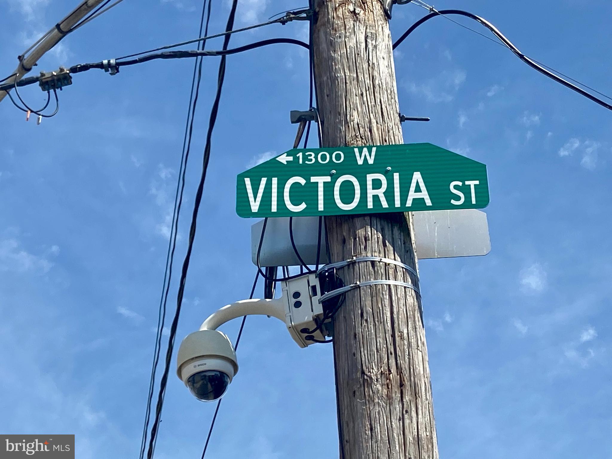 1314 W VICTORIA STREET