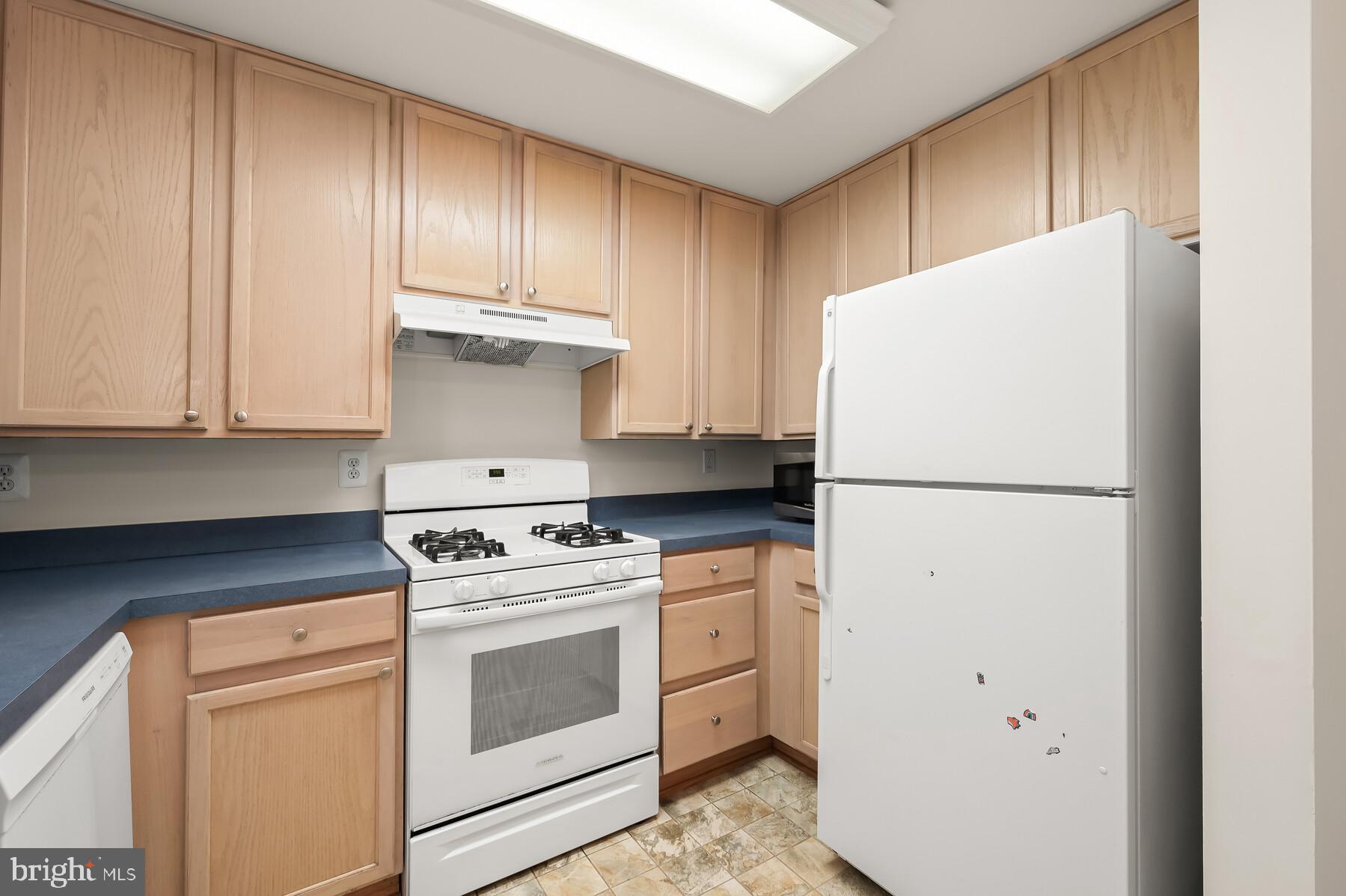 JEFFERSON PARK - Residential Lease