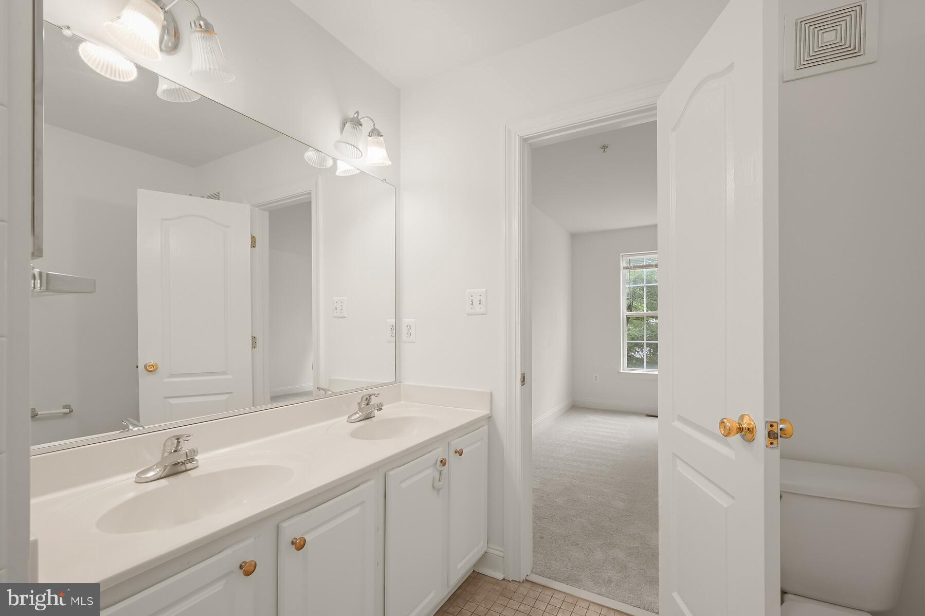 JEFFERSON PARK - Residential Lease