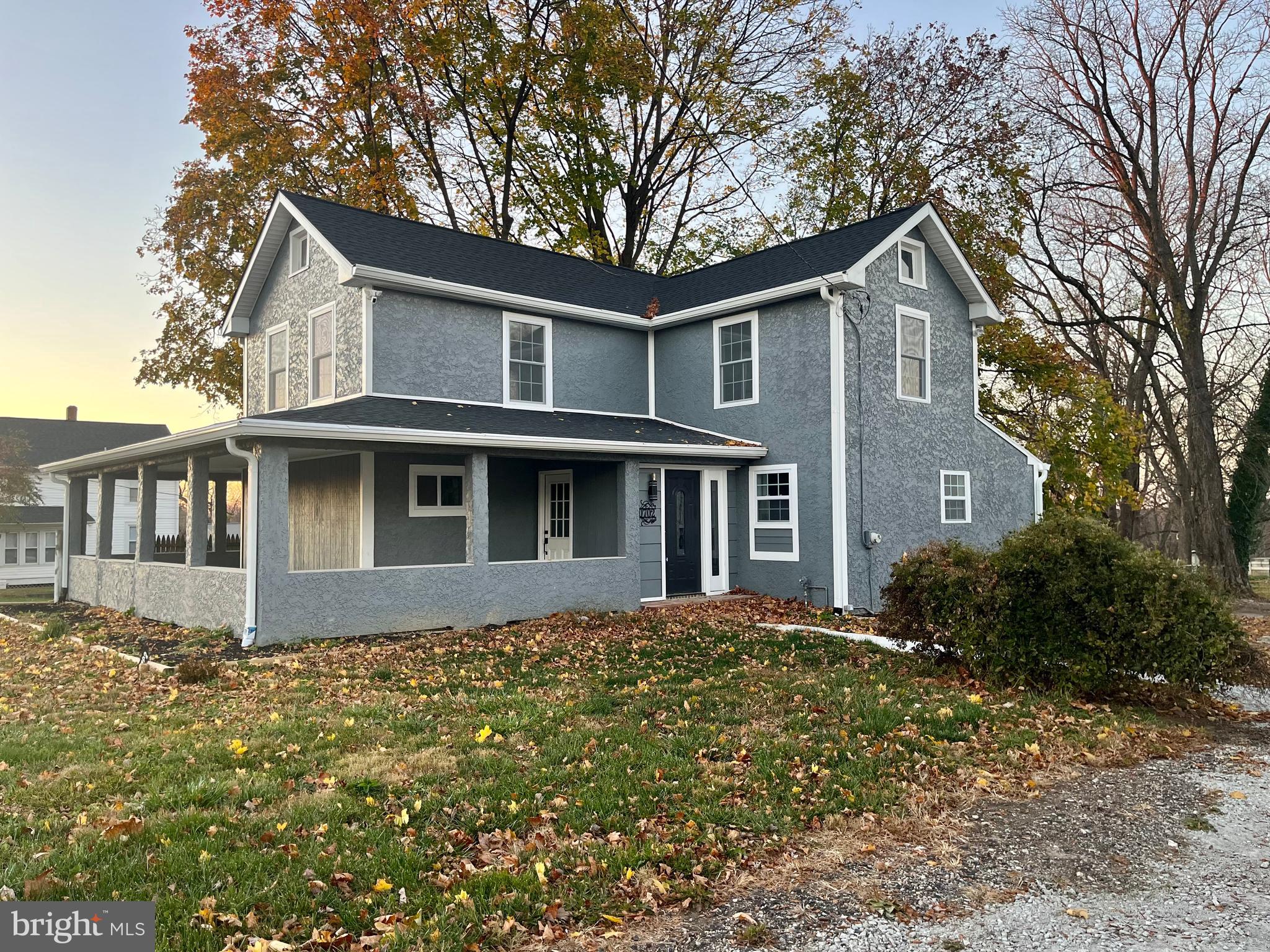 Beautiful 3 bed 2 bath single family home sitting on almost half an acre. Featuring gorgeous kitchen with new cabinets, quartz counters, stainless steel kitchen appliances, flooring, natural gas heating, stunning trim work, nice bathrooms, new windows and new roof, large level backyard! Great location, close proximity to shopping, restaurants, and commuter routes. PETS case by case